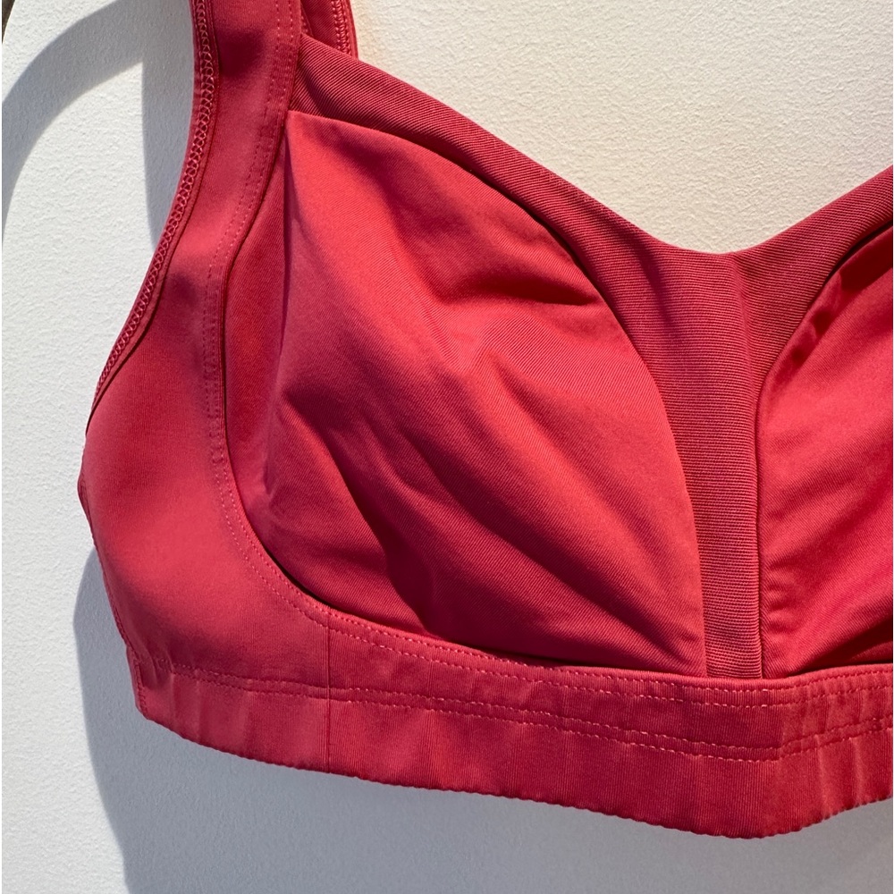 Lululemon Ta-Ta Tamer Bra size 34C - Picture 2 of 6